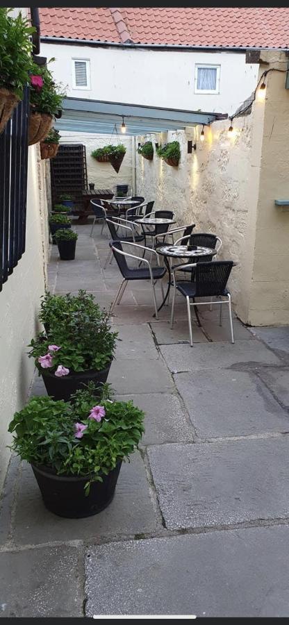 Bed and Breakfast The Royal George Staithes Exterior foto